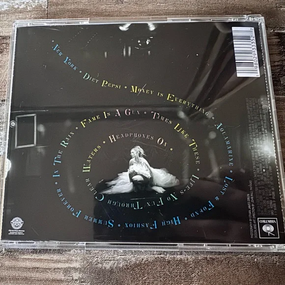 Addison by Addison Rae with signed insert - Picture 2 of 5